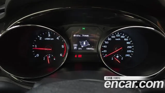Kia Carnival 2018 thumb 2