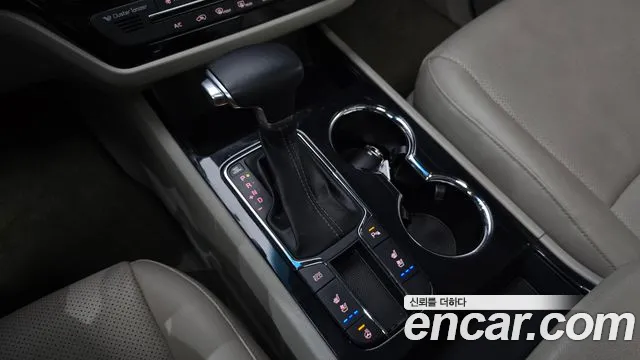 Kia Carnival 2018 thumb 10