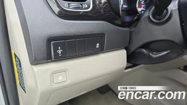 Kia Carnival 2018 thumb 7