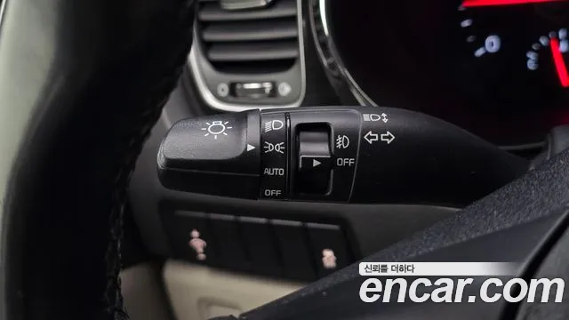 Kia Carnival 2018 thumb 8
