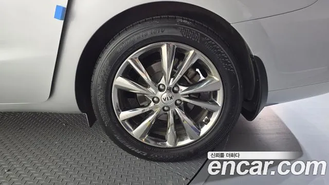 Kia Carnival 2018 thumb 6
