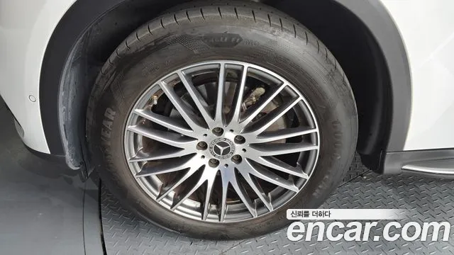 Mercedes-Benz GLC 2025 thumb 10
