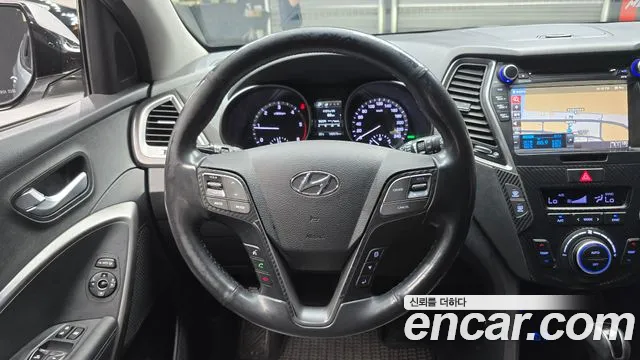 Hyundai Santafe 2015 thumb 11