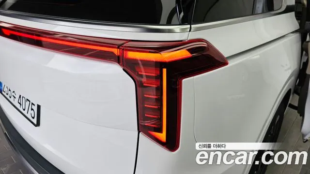 Kia Carnival 2024 thumb 5