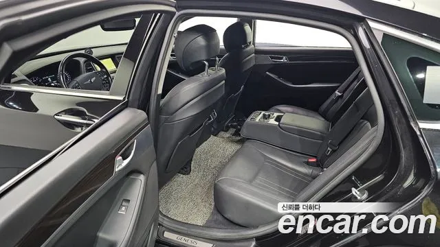 Genesis G80 2018 thumb 8