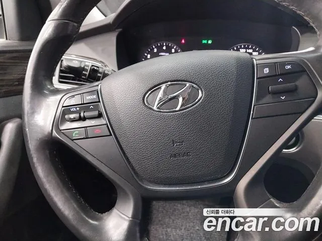 Hyundai LF 2015 thumb 4