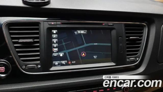 Kia Carnival 2017 thumb 12