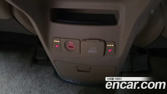 Kia Carnival 2017 thumb 8