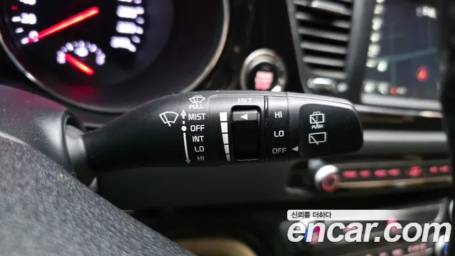 Kia Carnival 2017 thumb 11