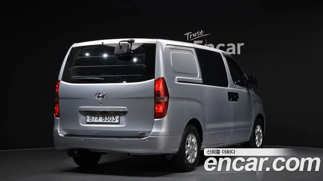Hyundai Staria 2009 thumb 10