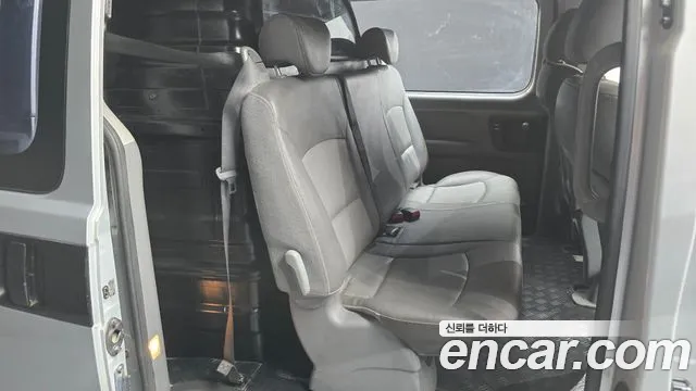 Hyundai Staria 2009 thumb 9