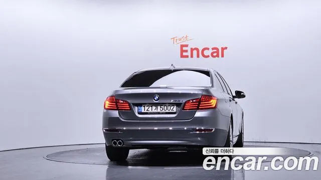 BMW 5 серии 2016 thumb 9