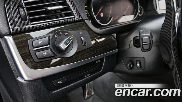 BMW 5 серии 2016 thumb 6