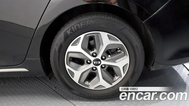 Kia K5 2019 thumb 11