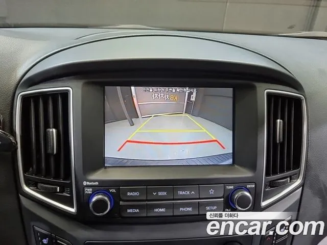 Hyundai Staria 2019 thumb 2