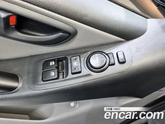 Hyundai Staria 2019 thumb 4