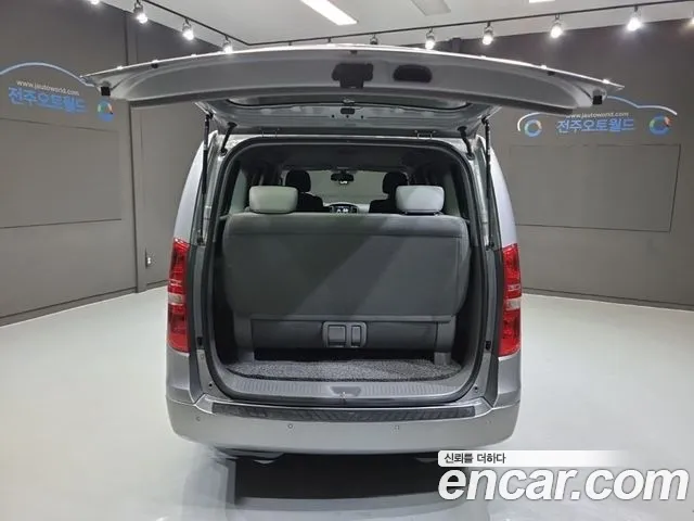 Hyundai Staria 2019 thumb 3