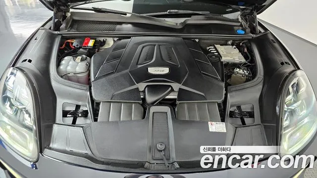 Porsche Cayenne 2019 thumb 10