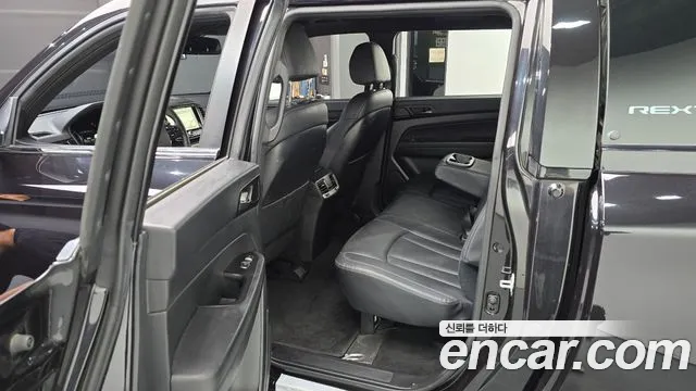 KGM Rexton 2019 thumb 4