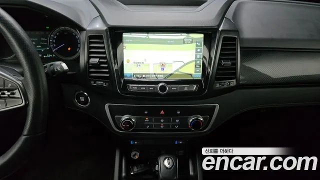 KGM Rexton 2019 thumb 11