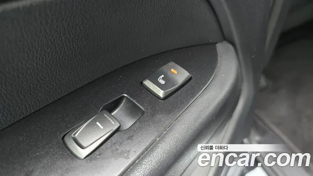 KGM Rexton 2019 thumb 12