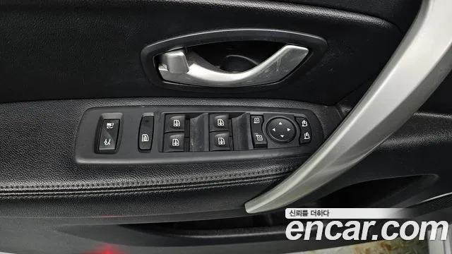 Renault SM5 2017 thumb 11
