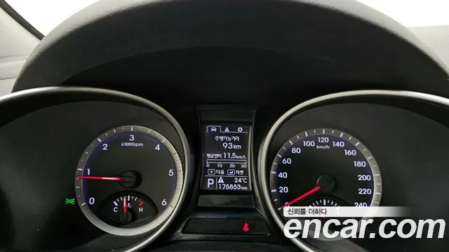 Hyundai Санта Фе 2012 thumb 9
