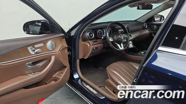Mercedes-Benz E-Class 2019 thumb 2