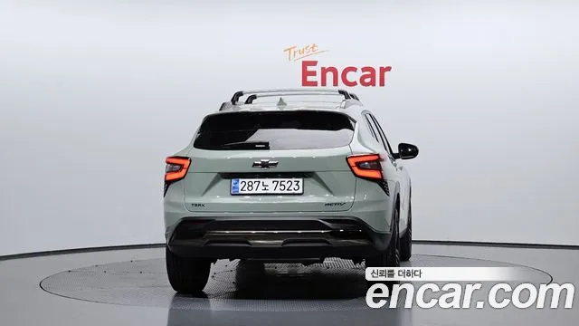 Chevrolet Tracker 2023 thumb 2