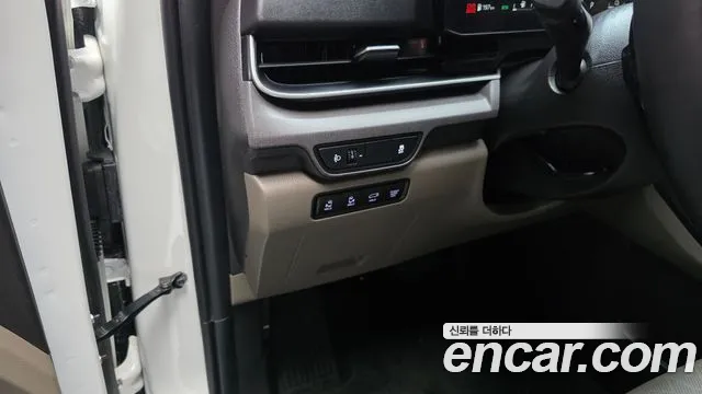 Kia Carnival 2025 thumb 6