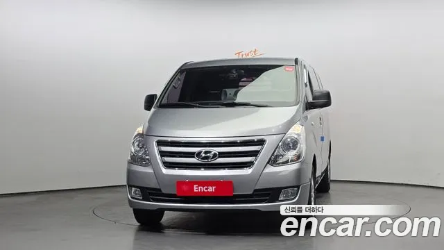 Hyundai Staria 2018 thumb 3