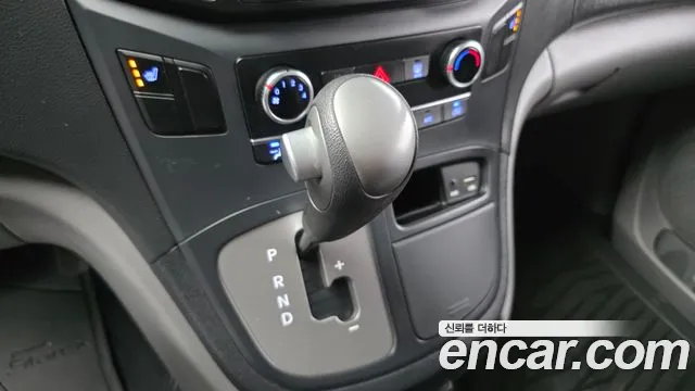 Hyundai Staria 2018 thumb 9