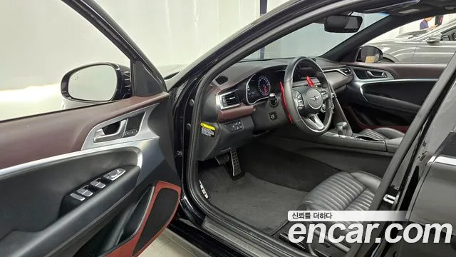 Genesis G70 2020 thumb 11