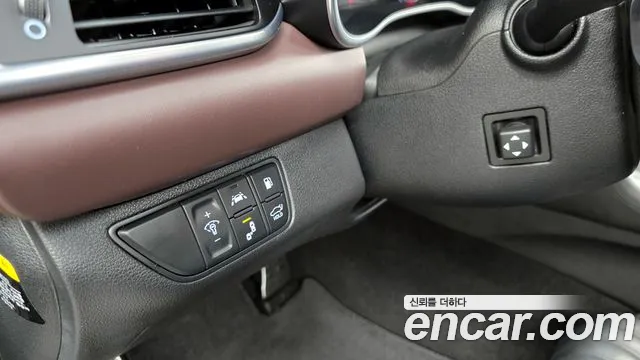 Genesis G70 2020 thumb 3