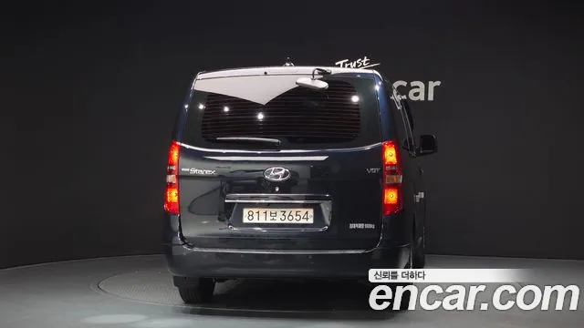 Hyundai Staria 2021 thumb 4