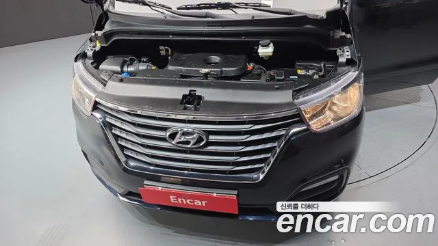 Hyundai Staria 2021 thumb 6