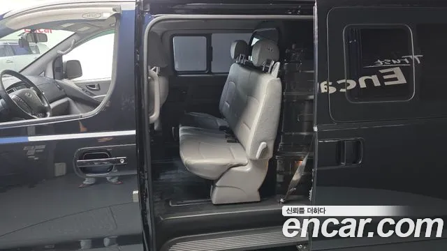 Hyundai Staria 2021 thumb 11