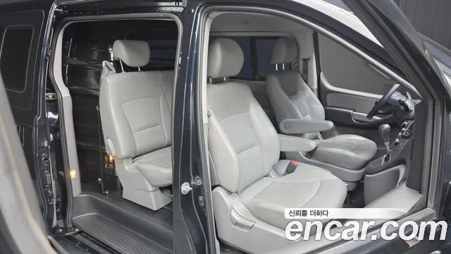 Hyundai Staria 2021 thumb 12