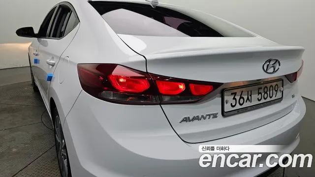 Hyundai AD 2017 thumb 9
