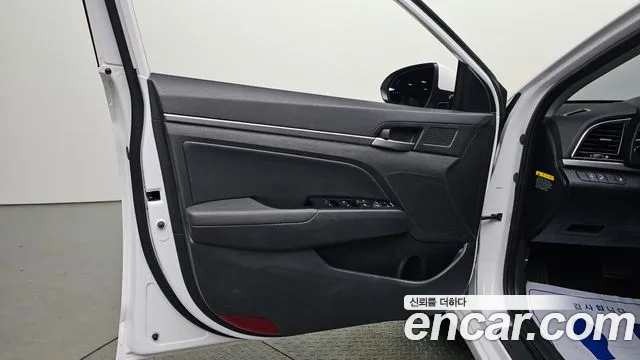 Hyundai AD 2017 thumb 8