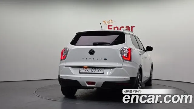 KGM Tivoli 2016 thumb 12
