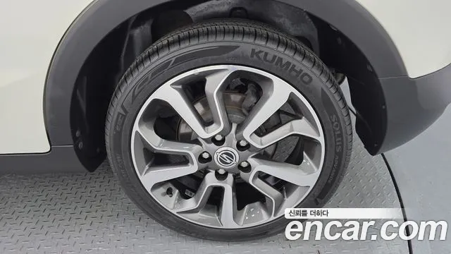 KGM Tivoli 2016 thumb 2