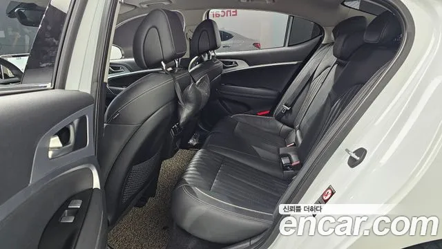 Genesis G70 2019 thumb 9
