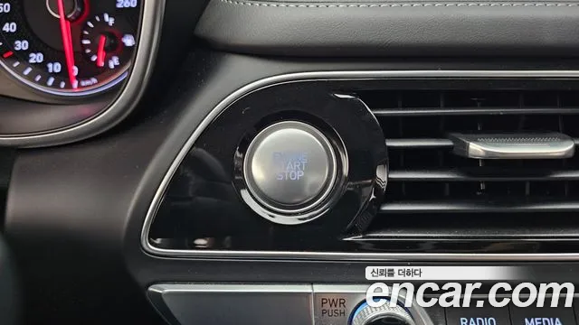 Genesis G70 2019 thumb 10