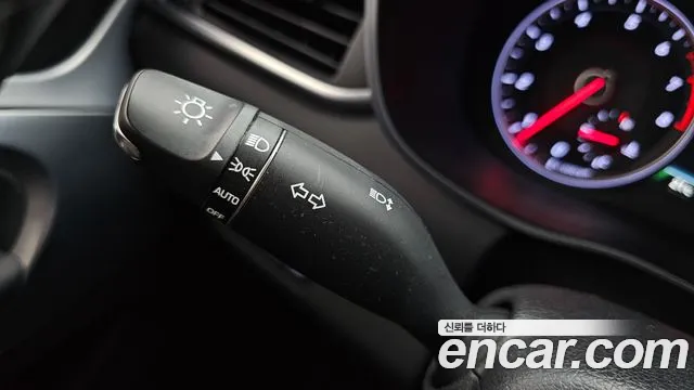 Genesis G70 2019 thumb 12