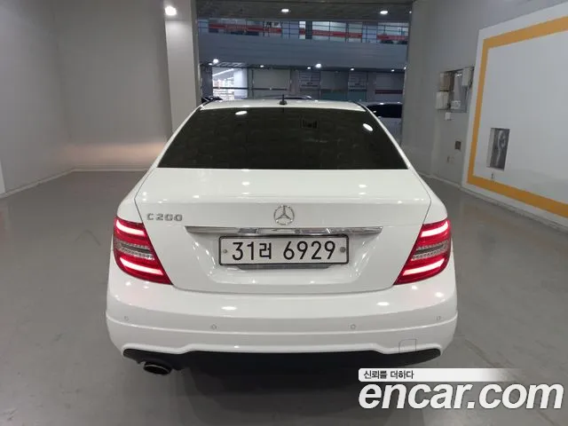 Mercedes-Benz C-Class 2013 thumb 9
