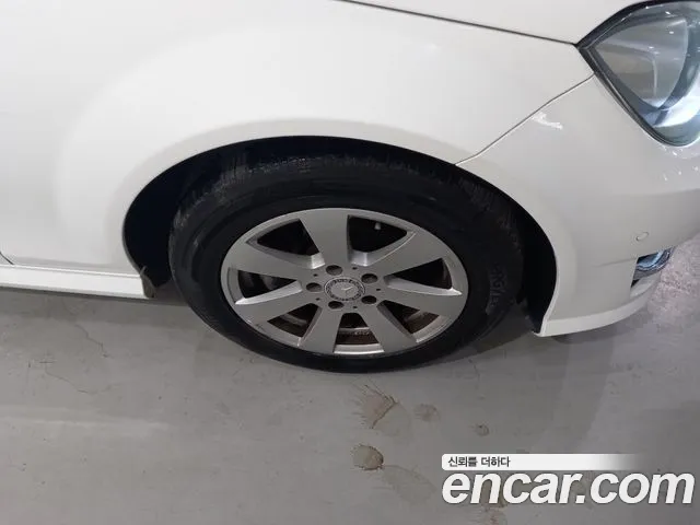 Mercedes-Benz C-Class 2013 thumb 3