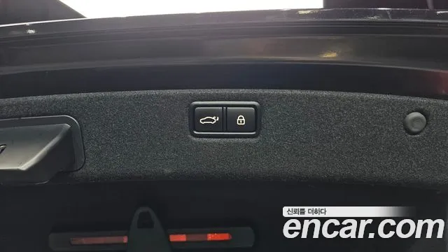Genesis G80 2016 thumb 11