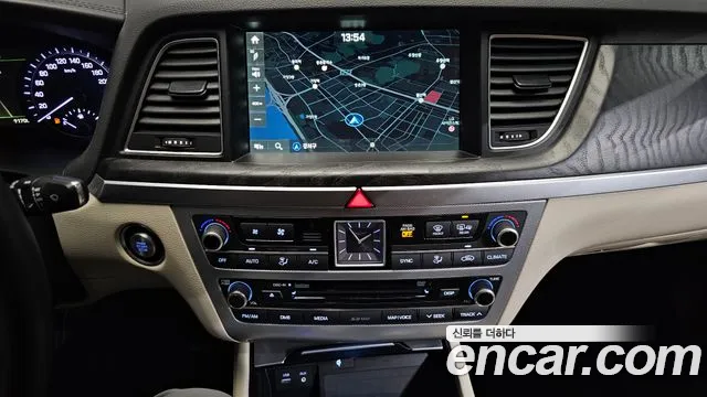 Genesis G80 2016 thumb 9