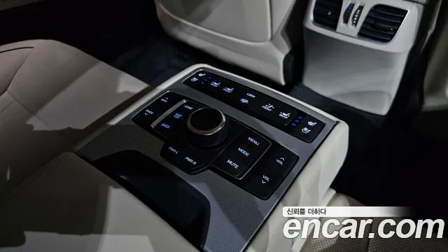 Genesis G80 2016 thumb 12